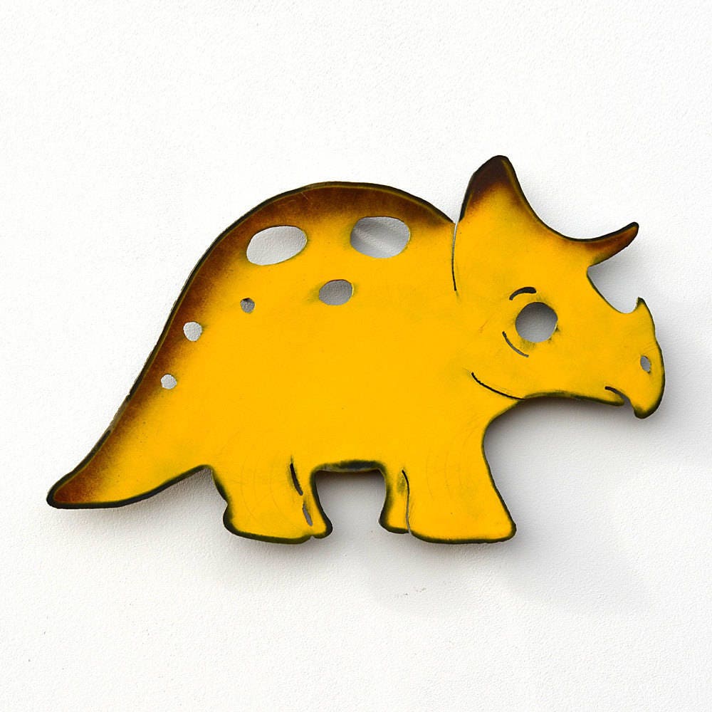 Metal Triceratops Wall Art: Outdoor Dinosaur Decor