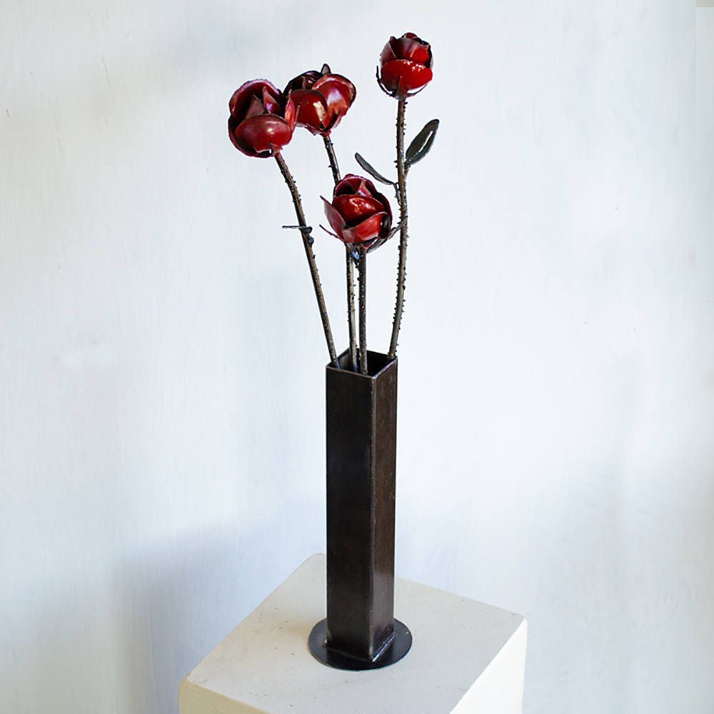Metal Rose Flower Arrangement: Industrial Sculpture in Vase