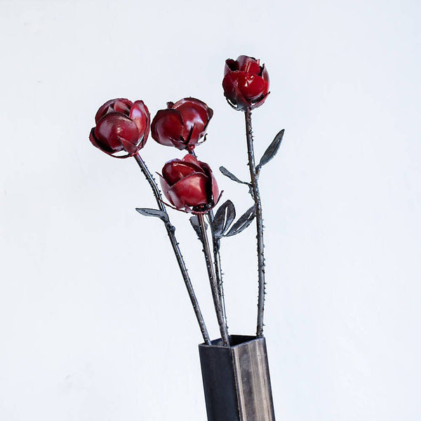 Metal Rose Flower Arrangement: Industrial Sculpture in Vase