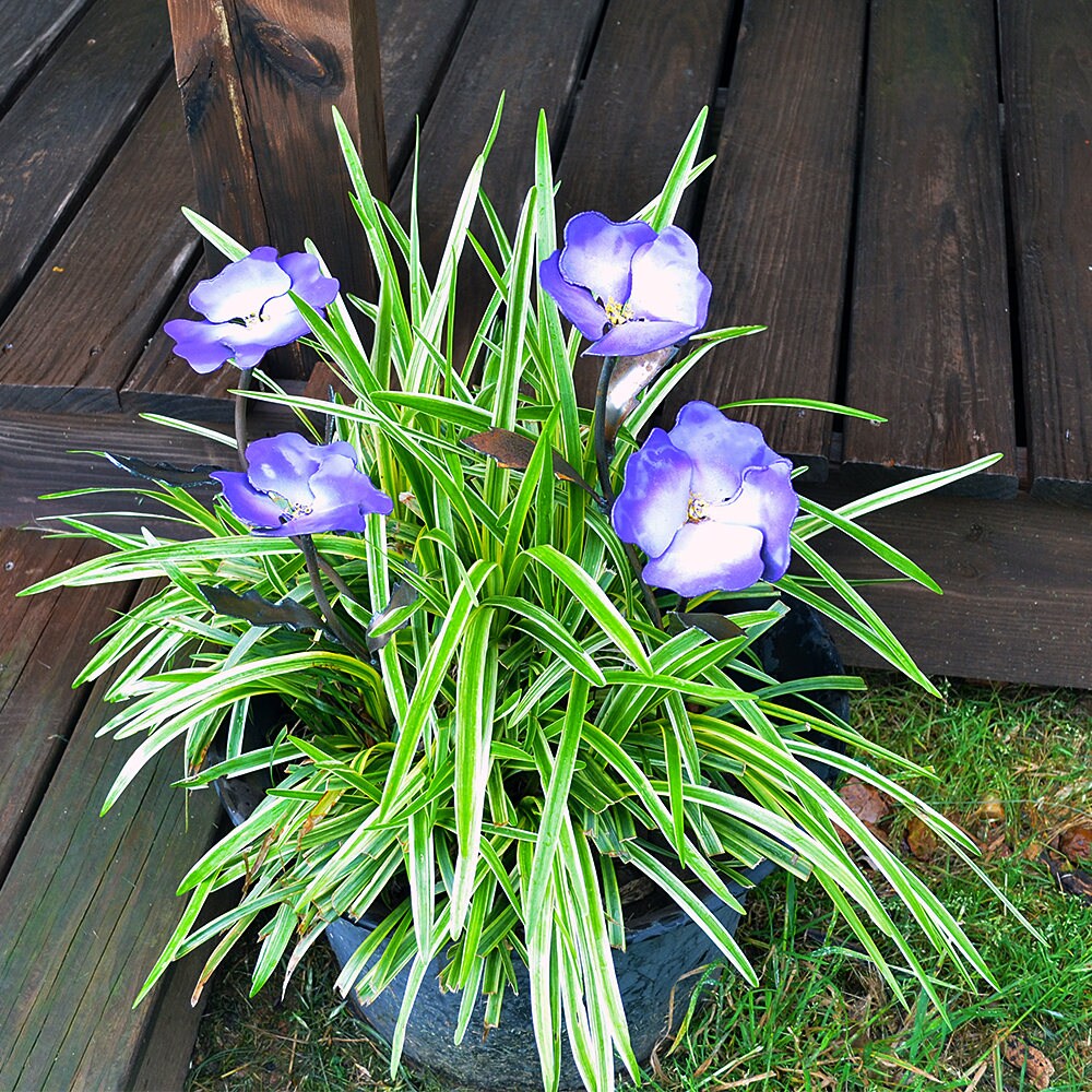Handmade Metal Pansy Flower Stake: Purple Garden Art, 22-Inch