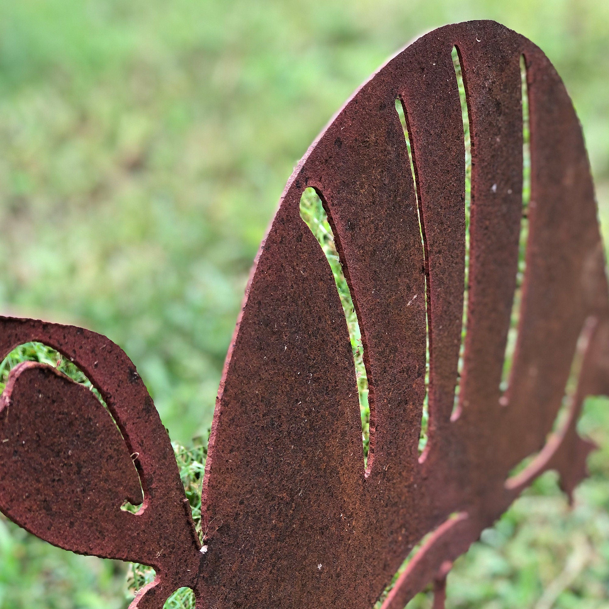 Large 17" Metal Armadillo Garden Stake: Southwestern Yard Art