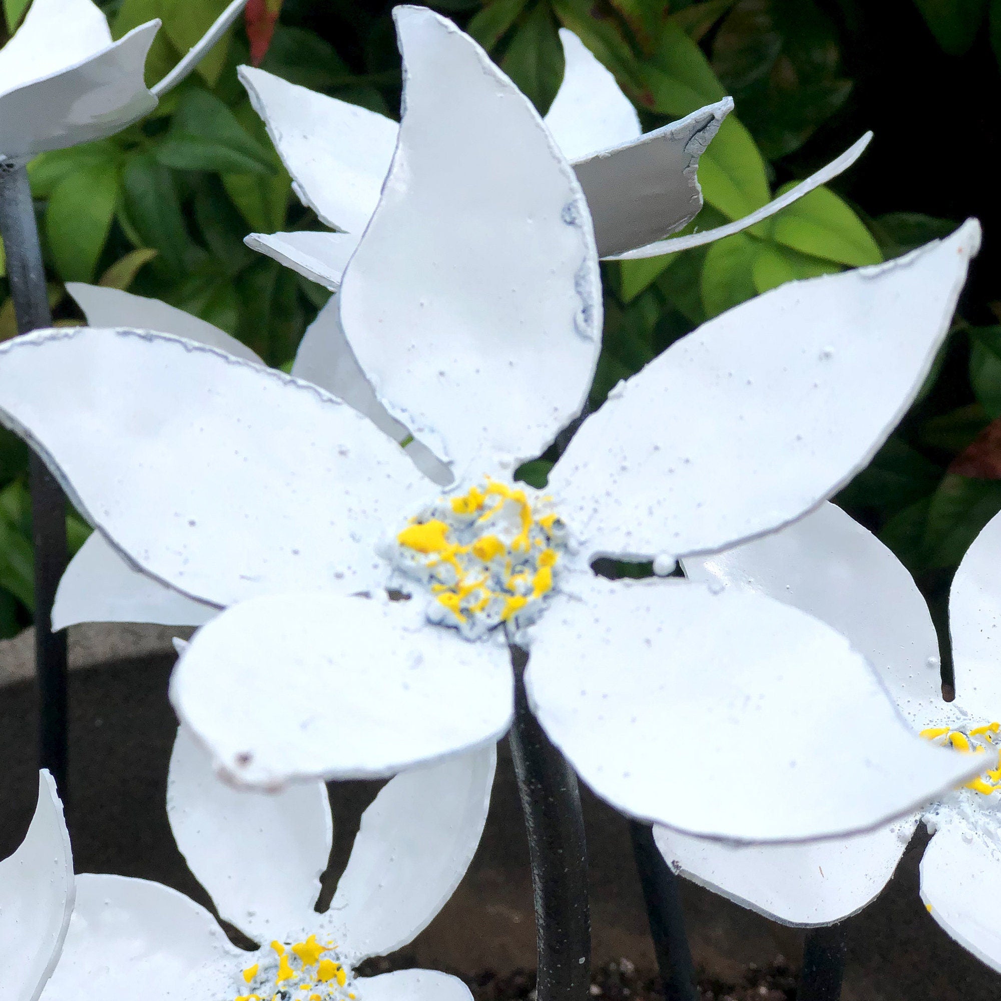 Metal Jasmine Flower Garden Art: Colorful Bloom Pot Insert