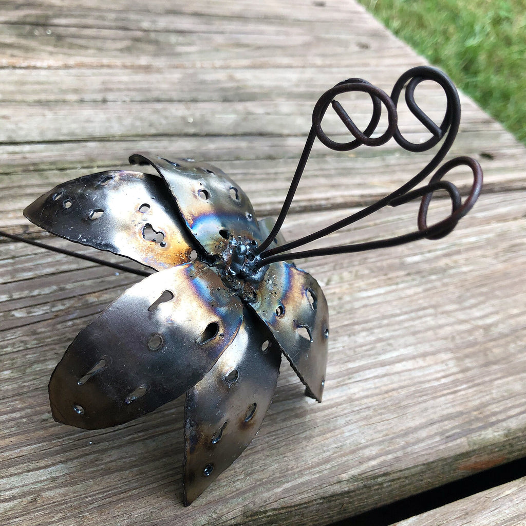 Handmade Steel Tiger Lily Flower Stakes: Industrial Home Decor, Set of 4