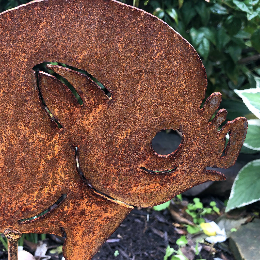 Rustic Metal Pig Yard Stake: Hog Garden Decor