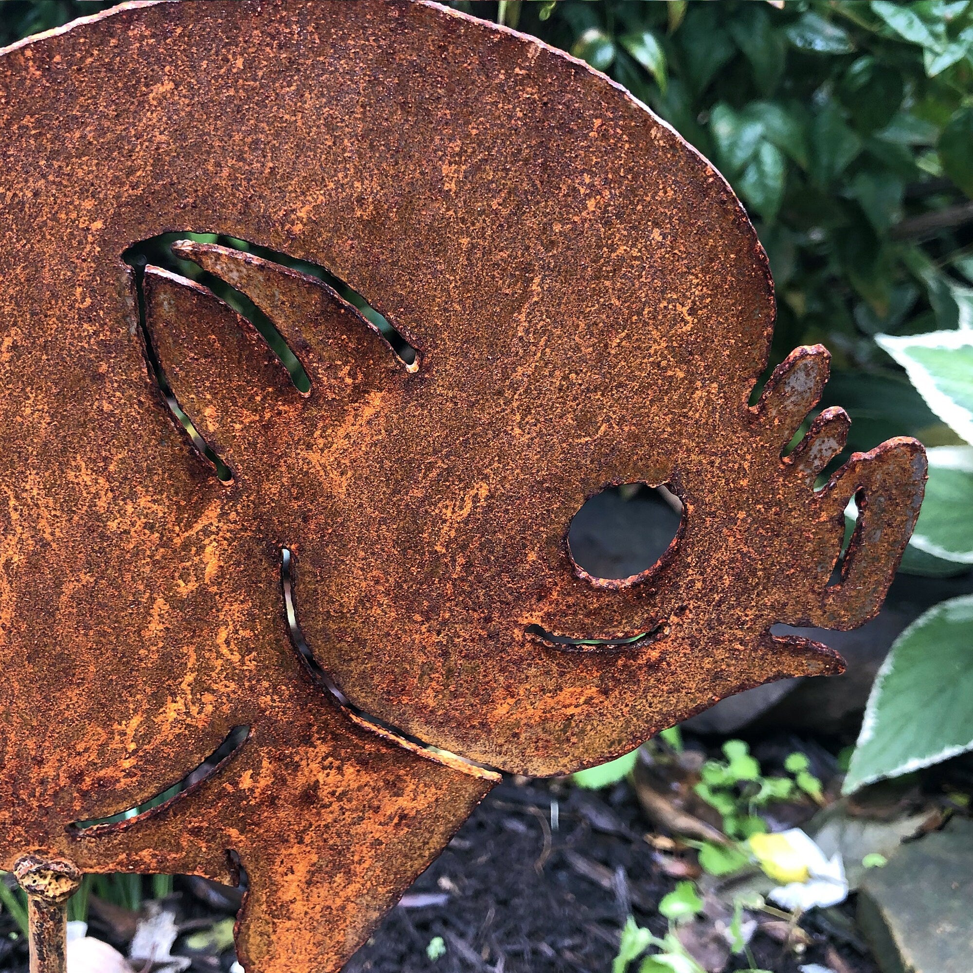 Rustic Metal Pig Yard Stake: Hog Garden Decor