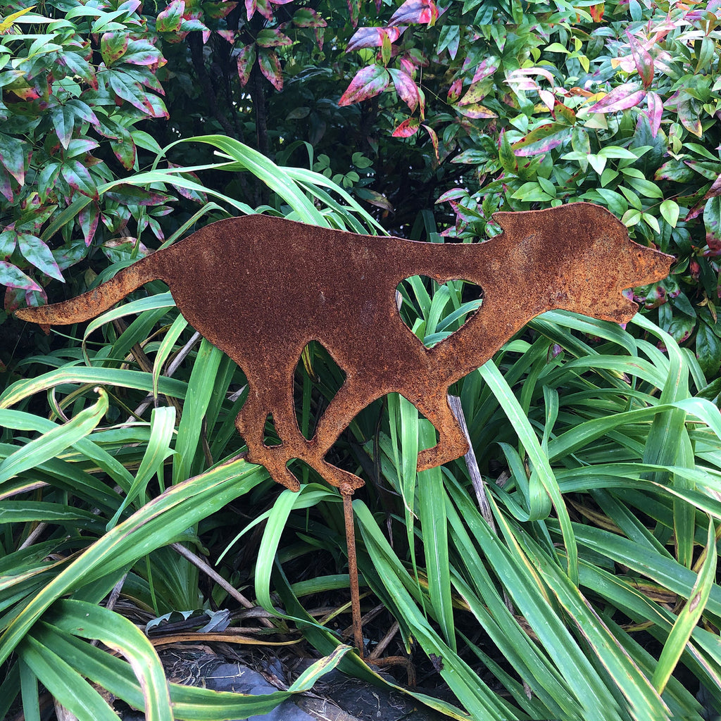 Rustic Labrador Heart Memorial Stake: Metal Dog Garden Art