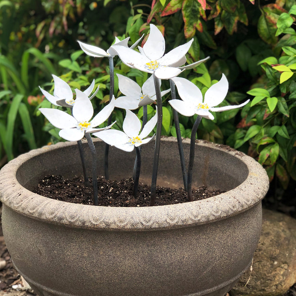 Metal Jasmine Flower Garden Art: Colorful Bloom Pot Insert