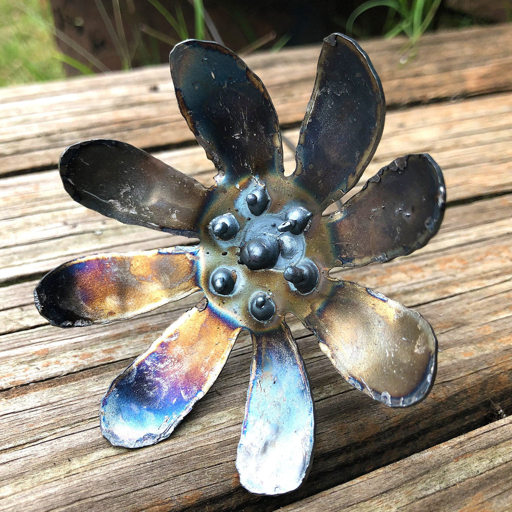 Handmade Steel Daisy Flowers - Set of 6 - Metal Garden Stakes