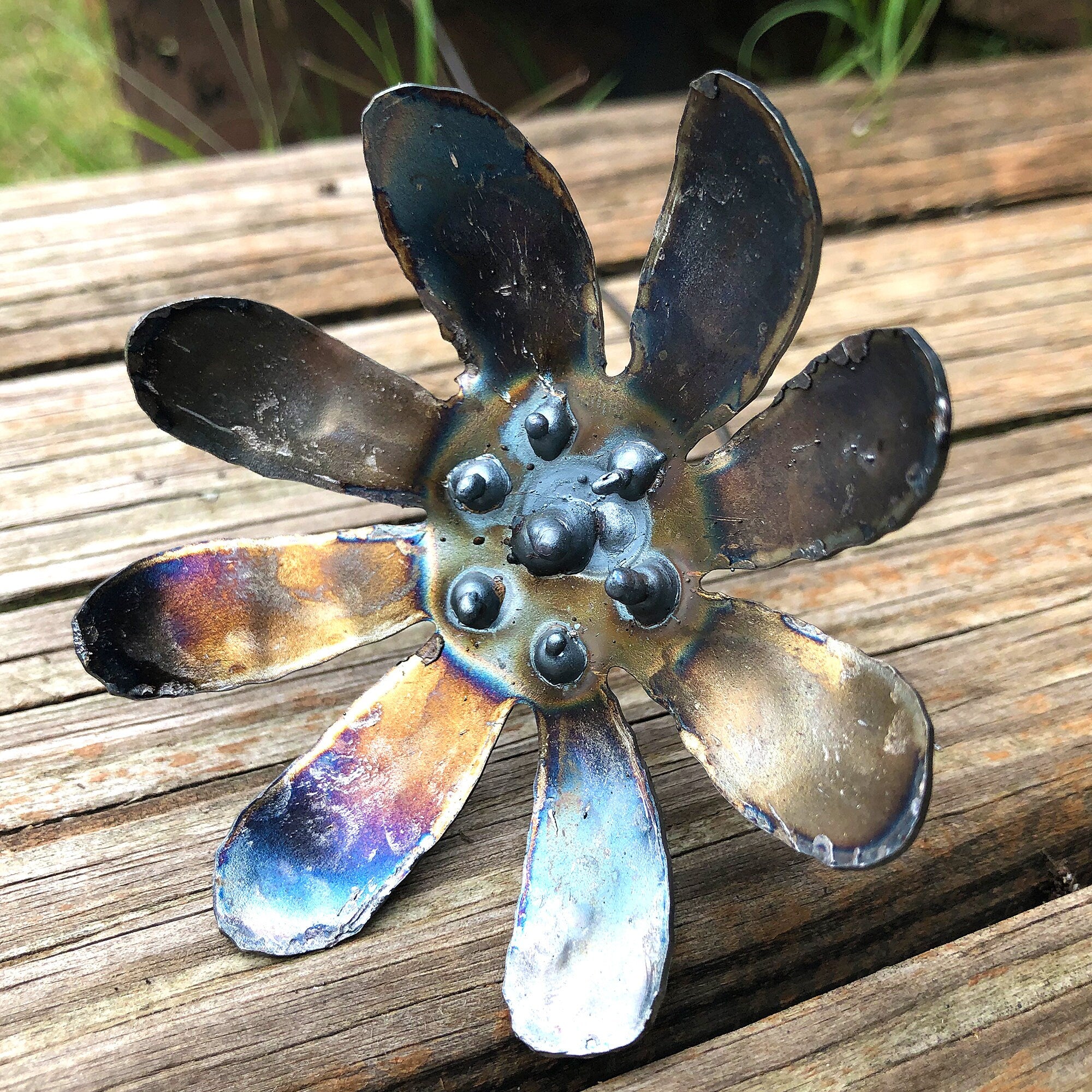 Handmade Steel Daisy Flowers - Set of 6 - Metal Garden Stakes