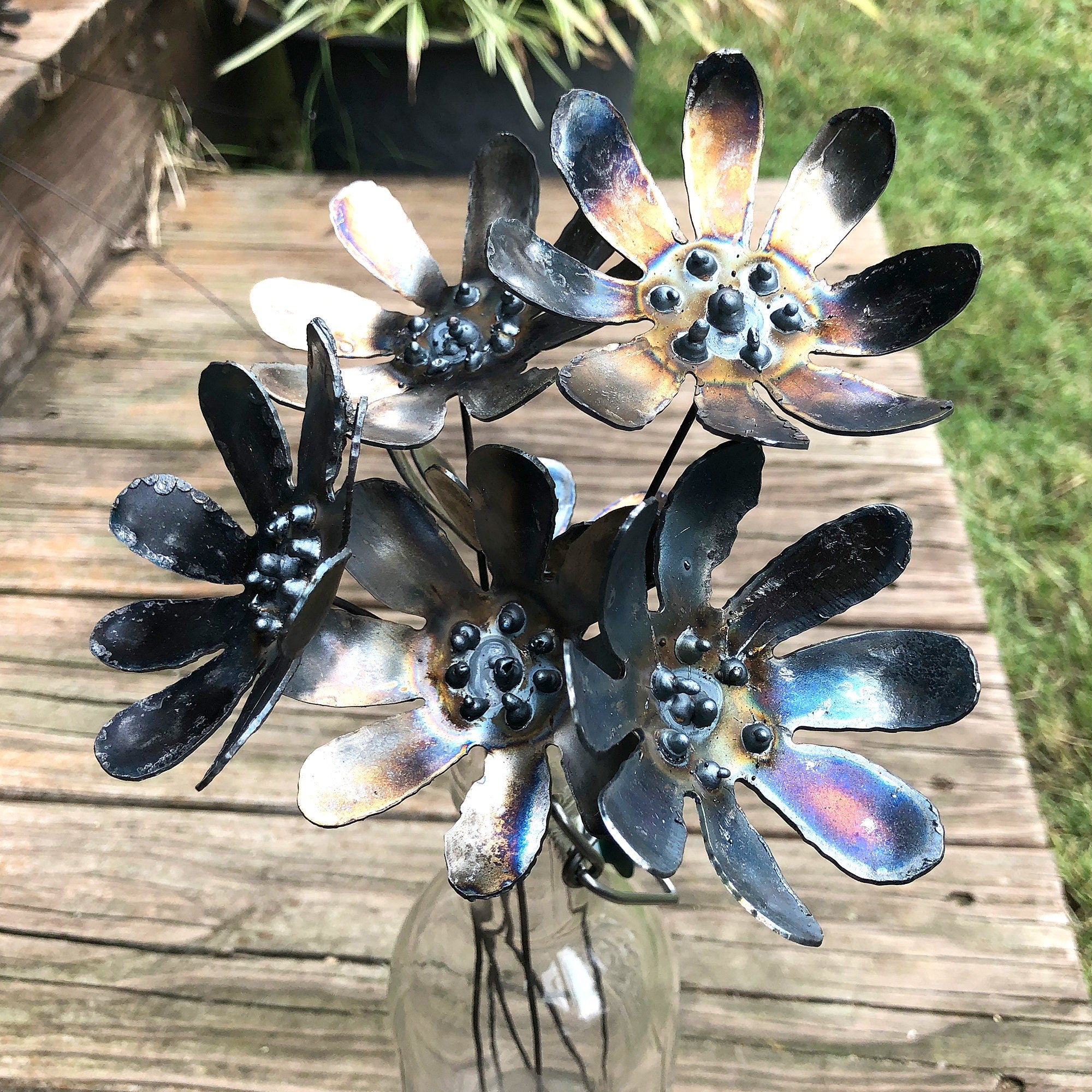 Handmade Steel Daisy Flowers - Set of 6 - Metal Garden Stakes