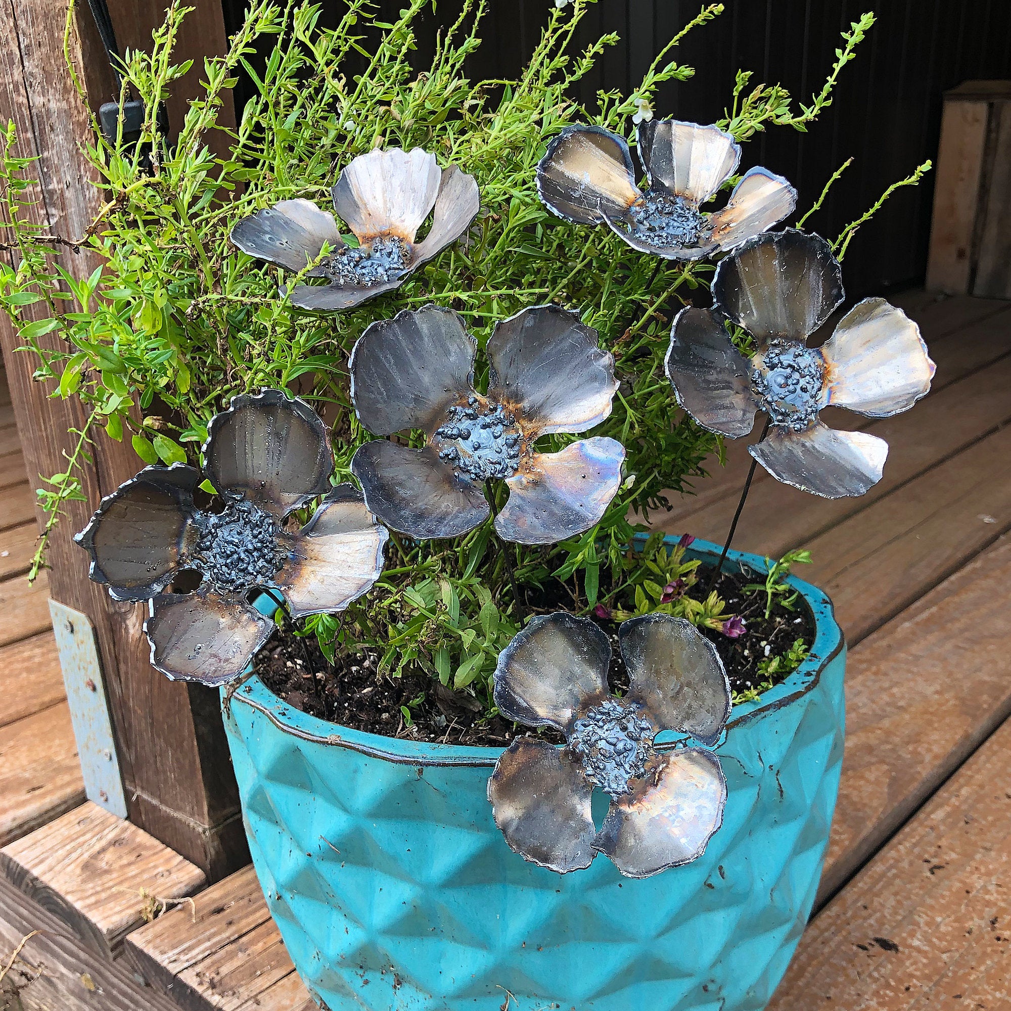 Handmade Steel Poppy Set: Industrial Vase Accent Flowers