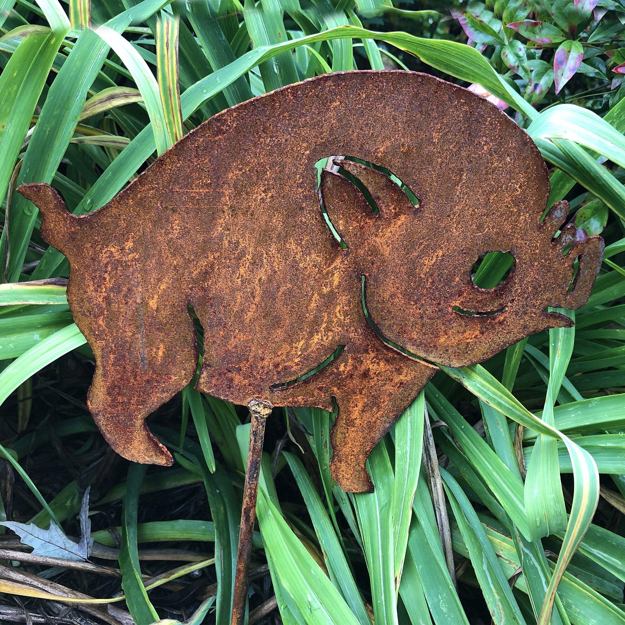 Rustic Metal Pig Yard Stake: Hog Garden Decor