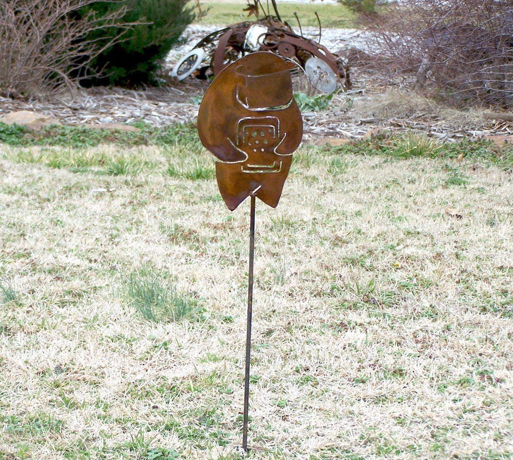 Rustic Beekeeper Garden Stake: Bee Hive Yard Art
