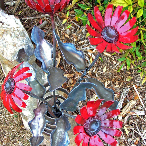 Metal Gerbera Daisy Bouquet: Red Floral Sculpture, Home Accent