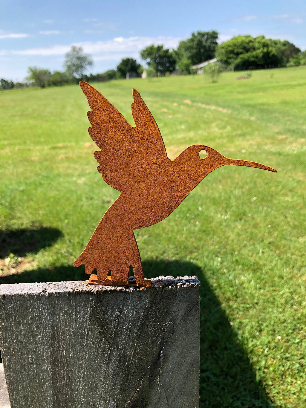 Rusted Metal Hummingbird Silhouette: Handmade Outdoor Decor