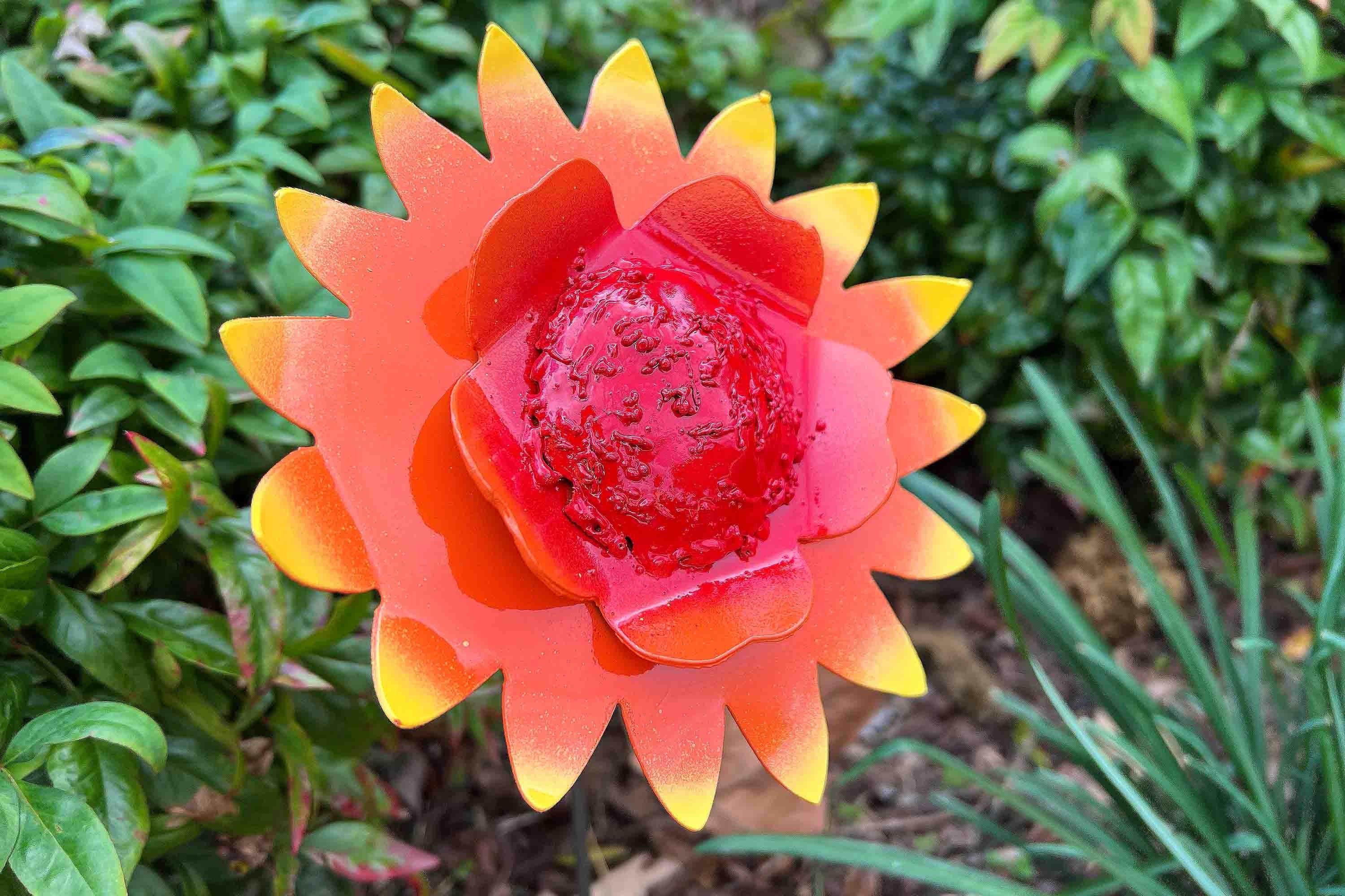 Handmade Metal Sunburst Flower Stake: Modern Garden Art