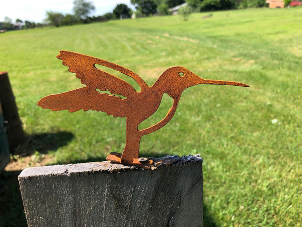 Rusty Metal Hummingbird Art: Handmade Deck or Tree Decor