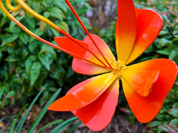 Red Metal Tulip Flower Sculpture: Outdoor Garden Art