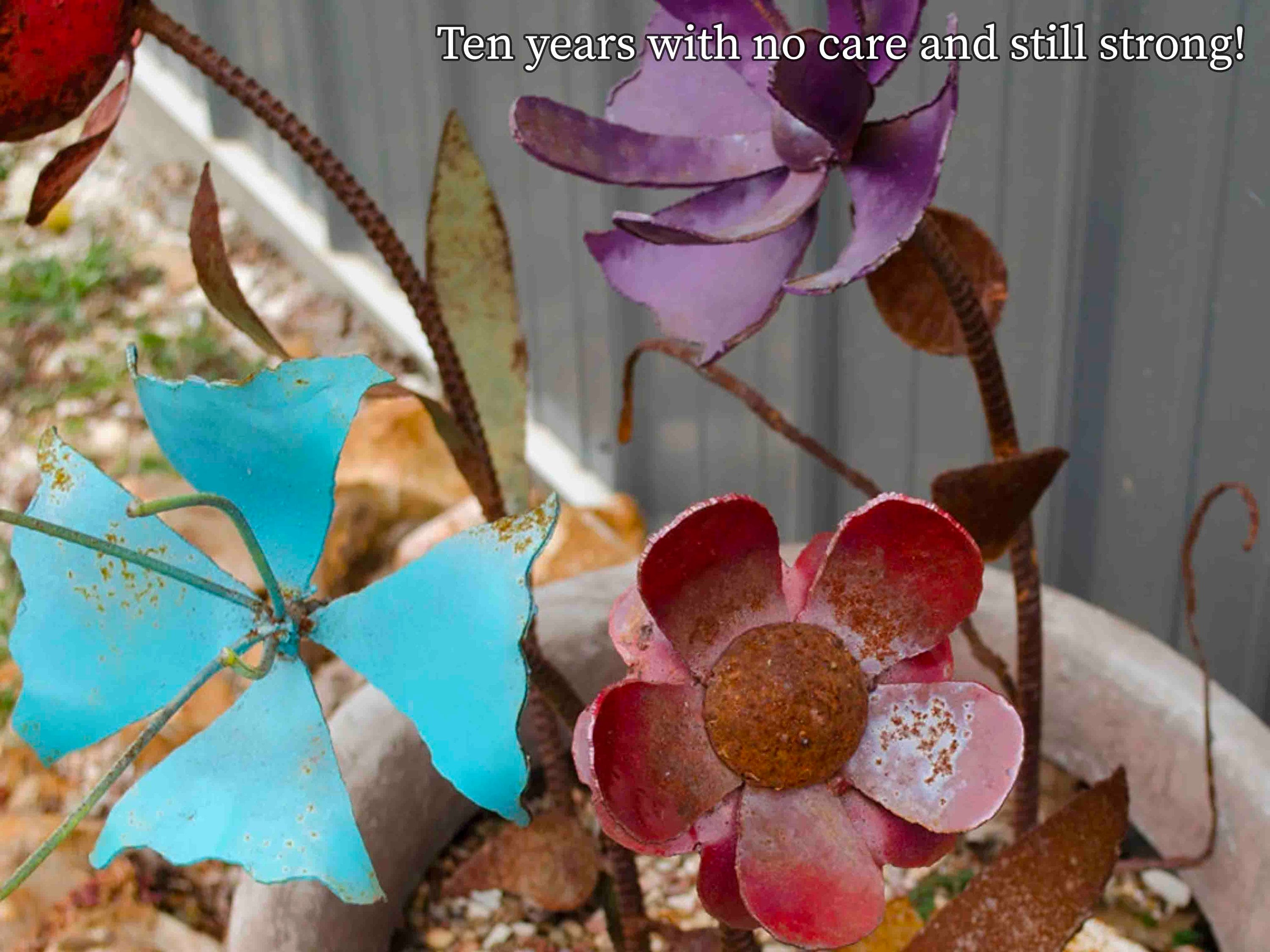 Violet Steel Flower Stake: Patio Planter Decoration