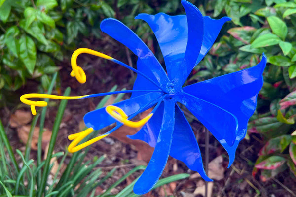 Heather Metal Flower Stake: Blue Desert Flower Decoration