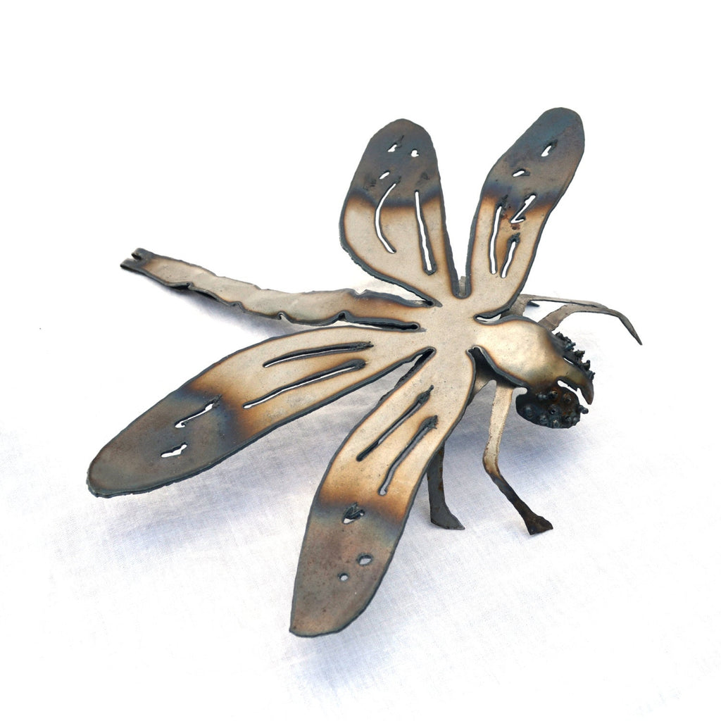 Metal Dragonfly Sculpture: Origami-Inspired Insect Wall Art