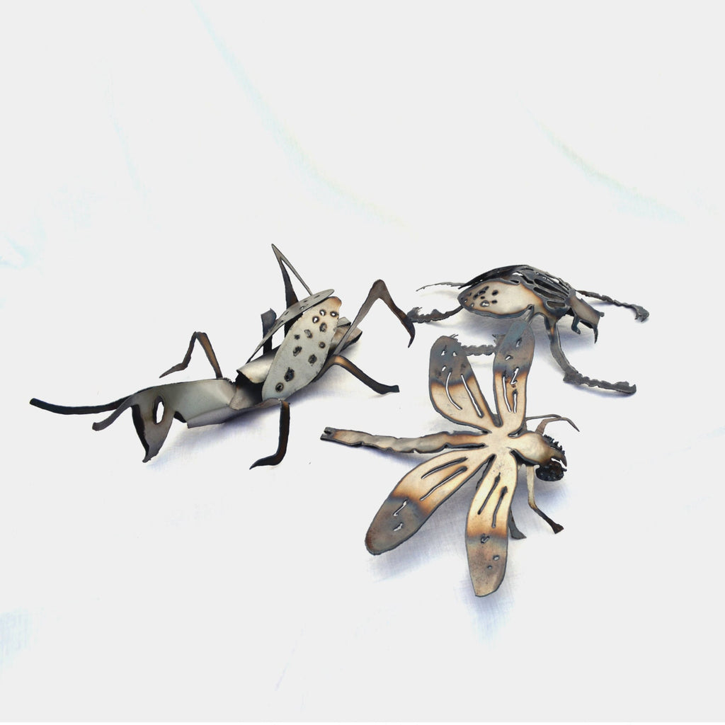 Metal Dragonfly Sculpture: Origami-Inspired Insect Wall Art