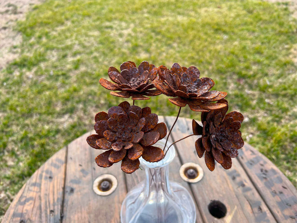 Rustic Rusty Zinnia Flowers - Handmade Metal Bloom Set of 4