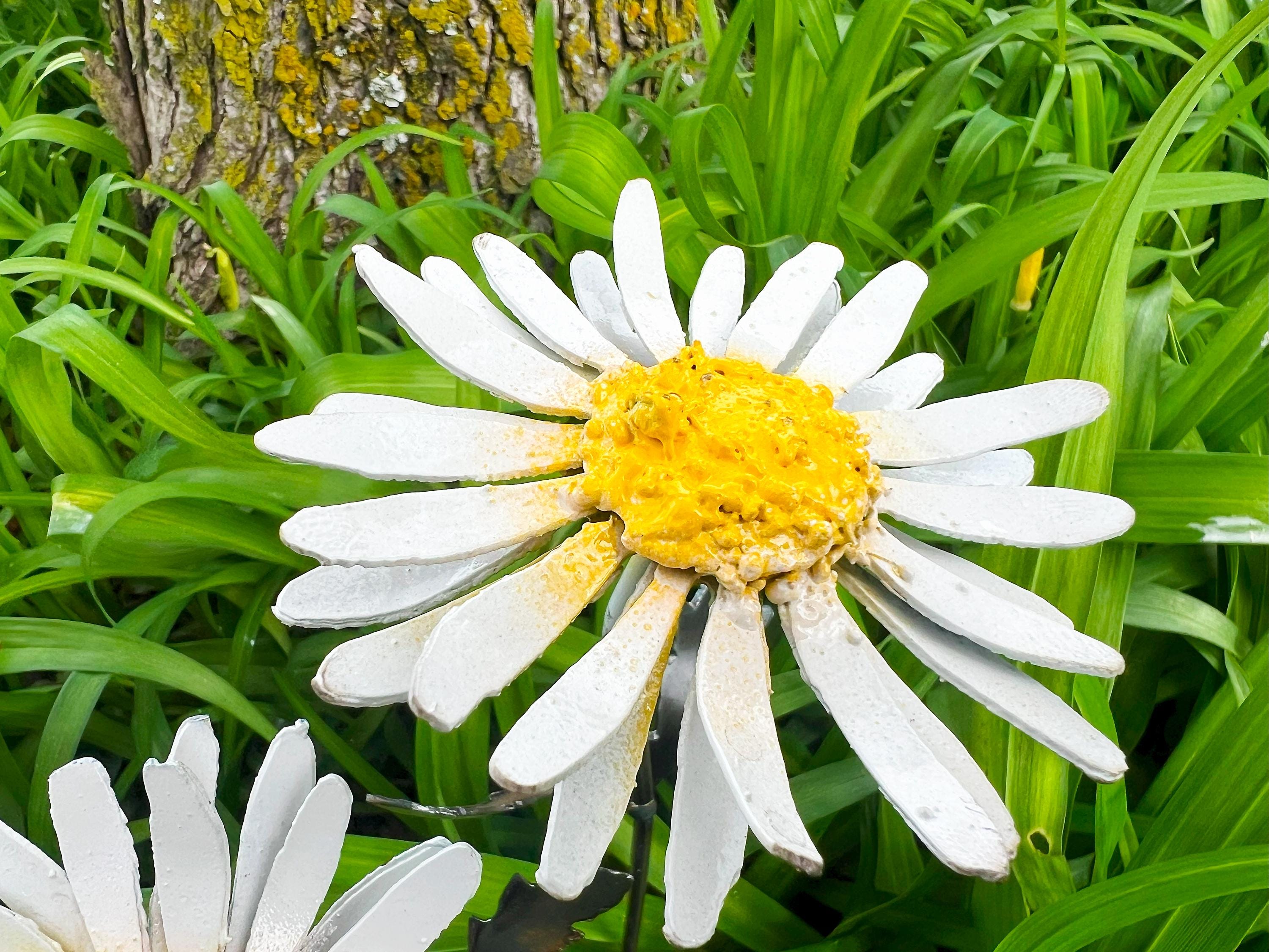 Handmade Metal Daisy Yard Flower: White & Yellow Garden Decor
