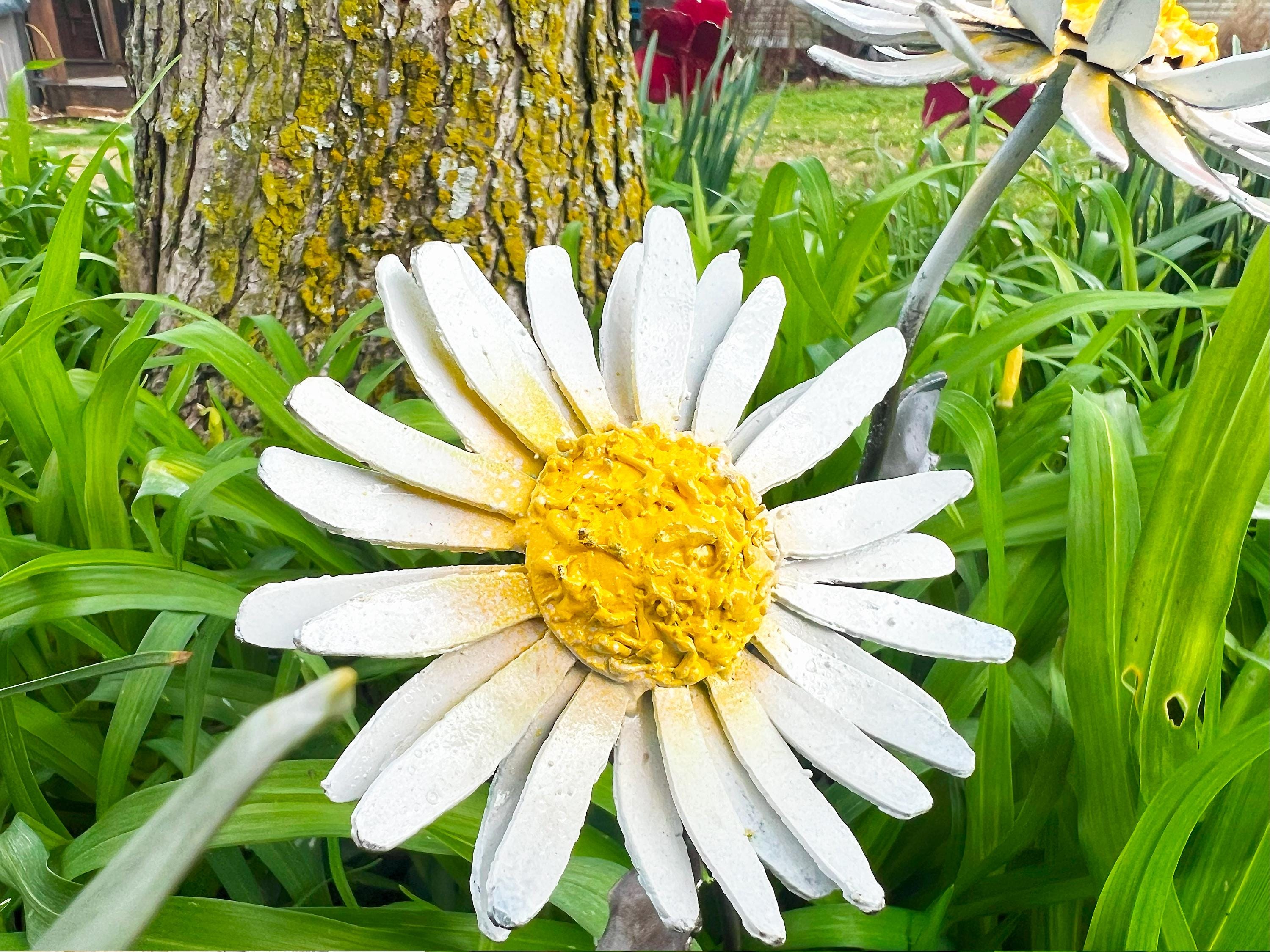 Handmade Metal Daisy Yard Flower: White & Yellow Garden Decor