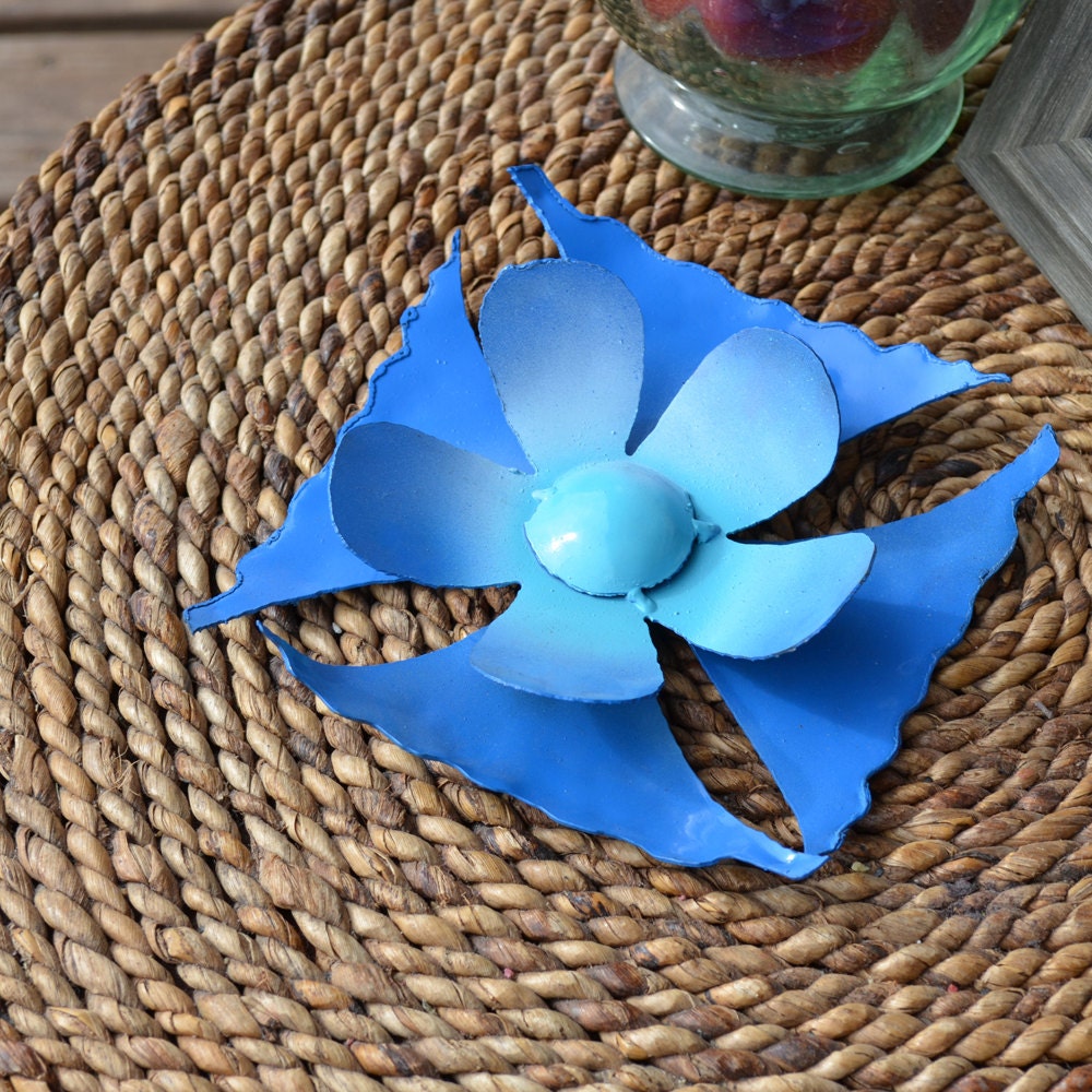 Blue Metal Flower Wall Art: Sunroom Decor, Deck Artwork