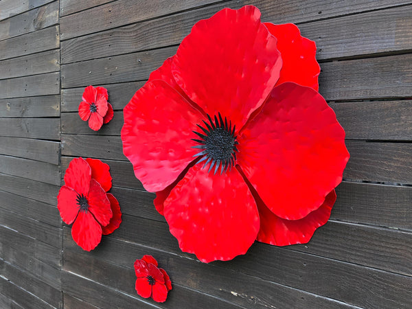 Metal Poppy Wall Art Set: Handcrafted Weather-Resistant Floral Decor